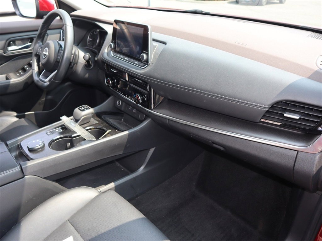 Certified 2022 Nissan Rogue SV w/ SV Premium Package image 25