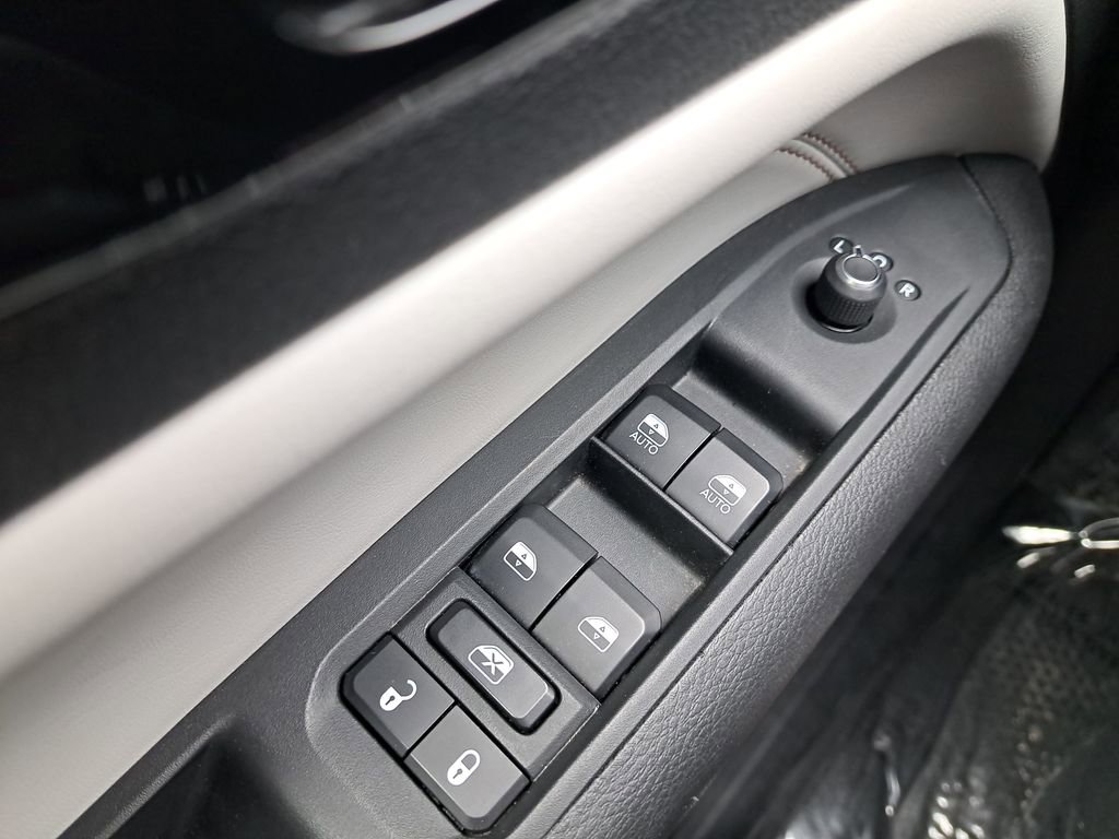 Used 2025 Jeep Compass Limited AWD/4WD image 25