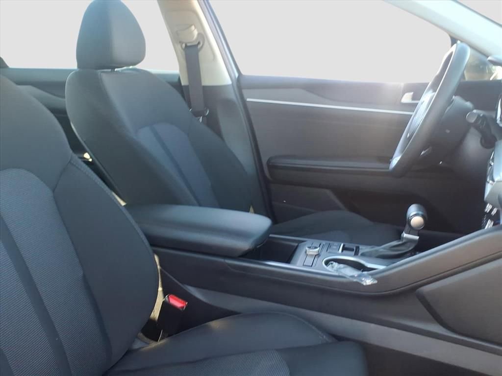 Used 2023 Kia K5 LXS image 11