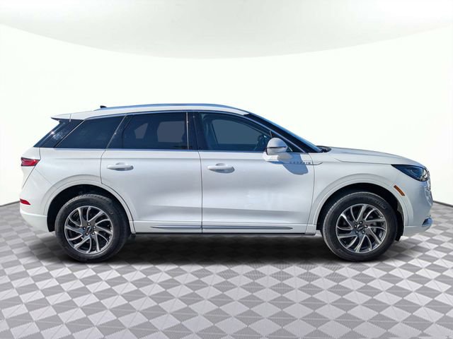 Used 2022 Lincoln Corsair Reserve w/ Luxury Package image 2