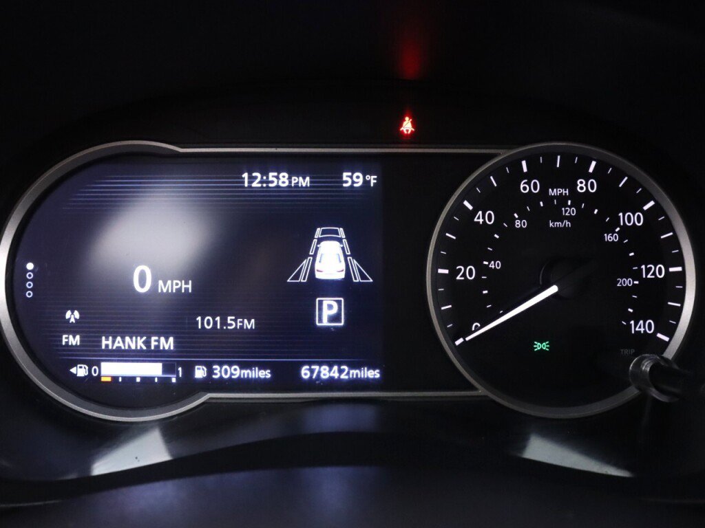 Used 2020 Nissan Versa SV FWD image 14
