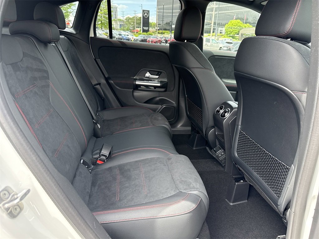 New 2025 Mercedes-Benz GLA 250 image 17