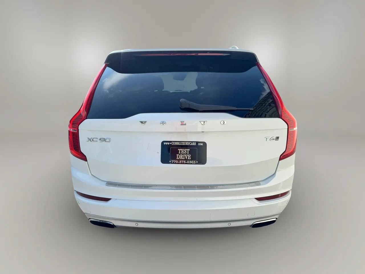 Used 2017 Volvo XC90 T6 Momentum w/ Vision Package AWD/4WD image 8