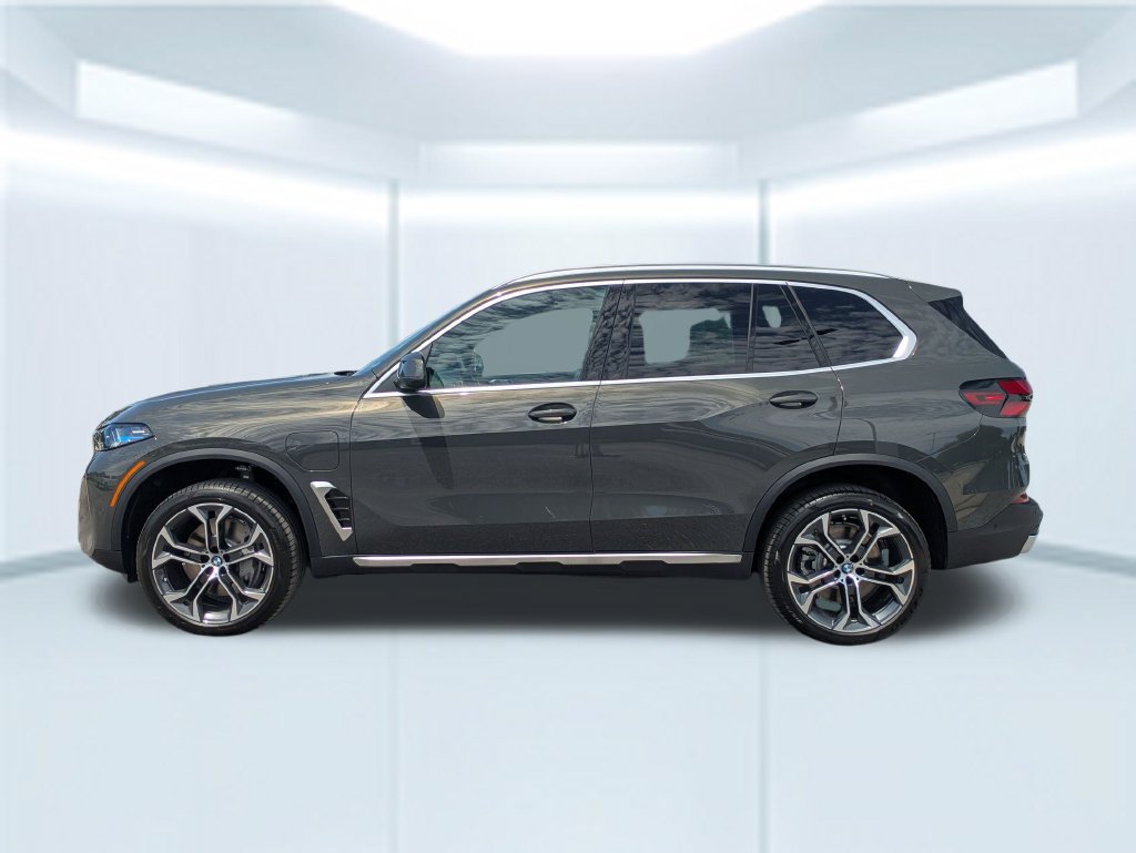 New 2026 BMW X5 xDrive50e AWD/4WD image 2