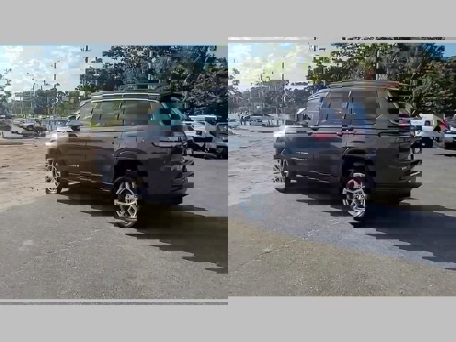 New 2025 Jeep Grand Cherokee L Laredo w/ Luxury Tech Group I image 28