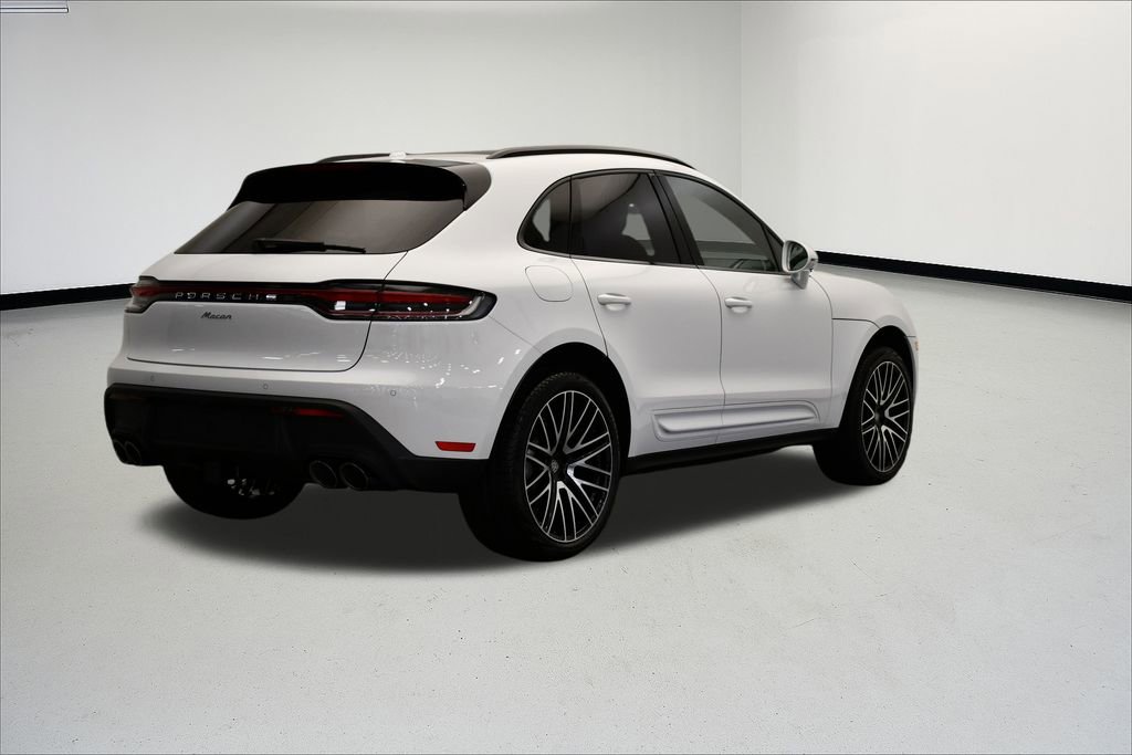 Used 2025 Porsche Macan image 7