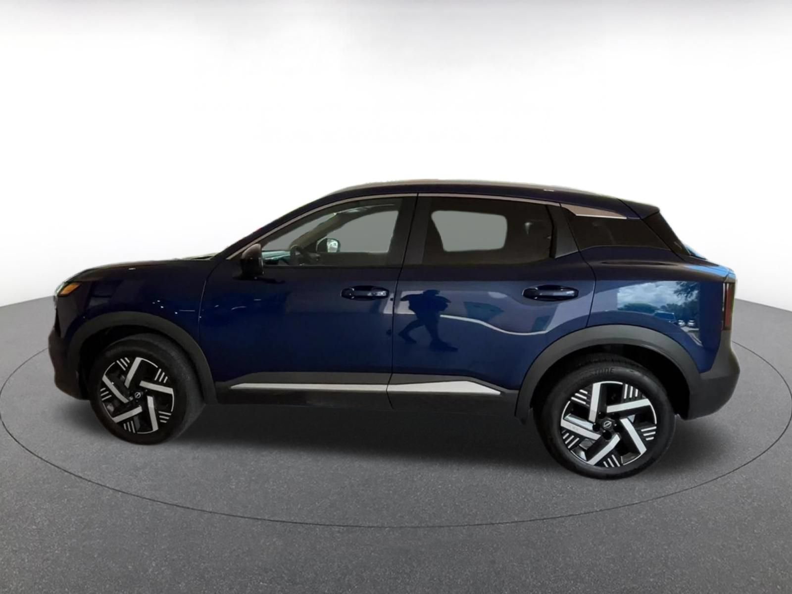 Used 2026 Nissan Kicks SV w/ Cold Weather Package FWD image 9