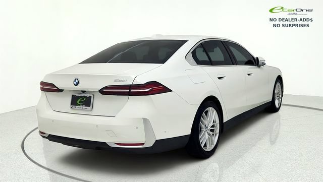 Used 2024 BMW 530i w/ Premium Package RWD image 8