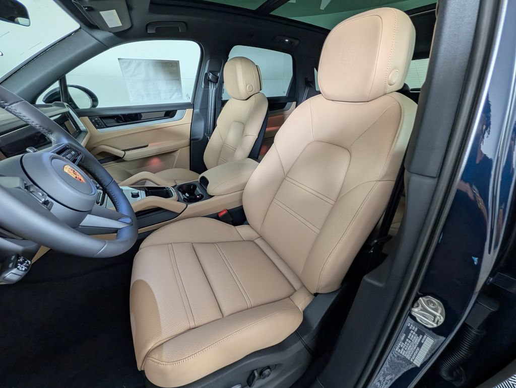 New 2026 Porsche Cayenne AWD/4WD image 5