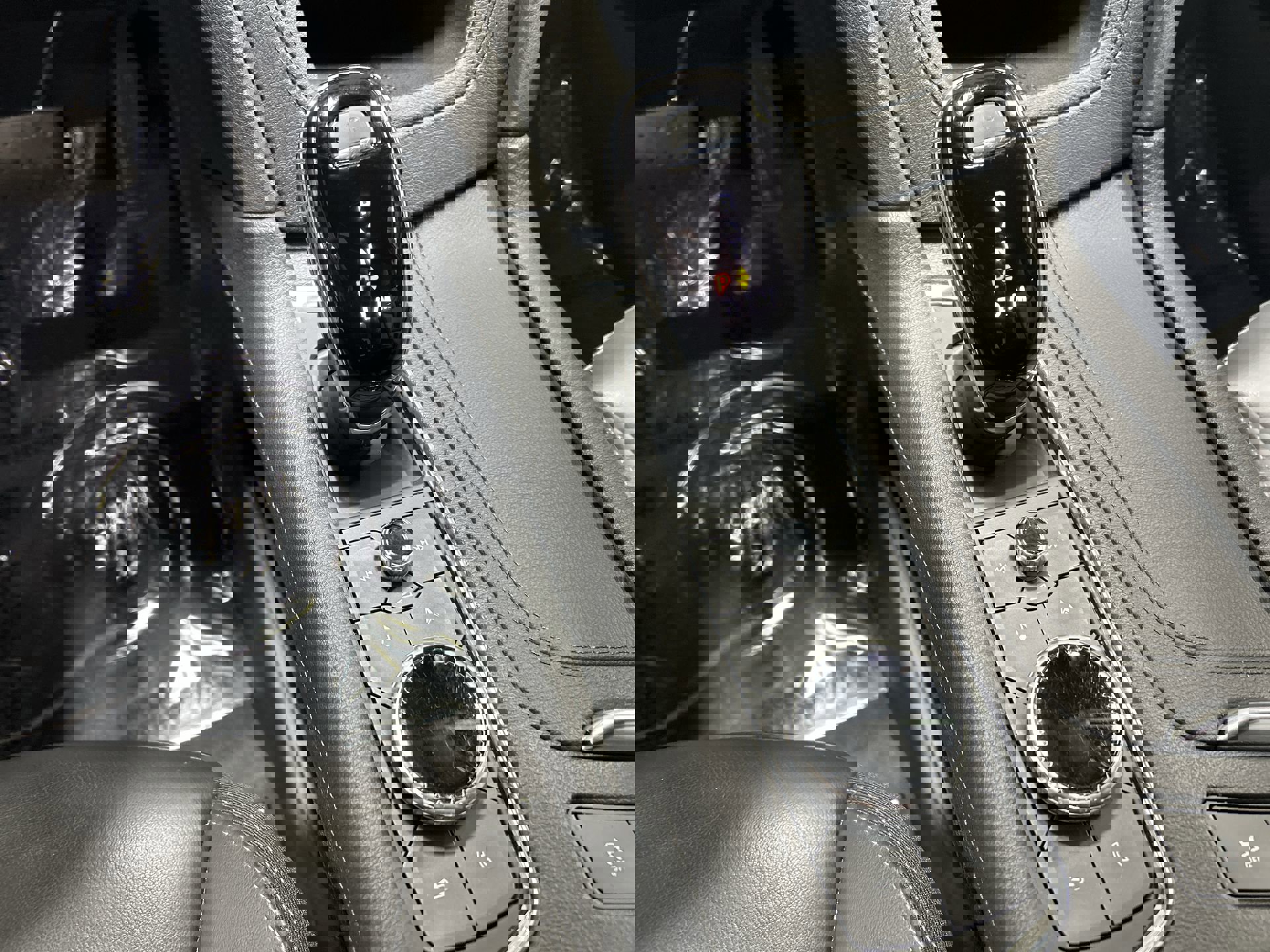 Certified 2021 Cadillac XT6 Premium Luxury image 17