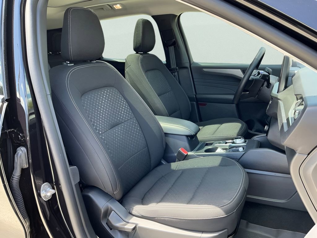 Certified 2025 Ford Escape Active w/ Tech Pack #1 FWD image 31