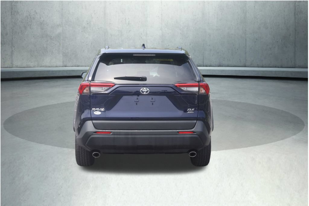 Used 2025 Toyota RAV4 XLE AWD/4WD image 16