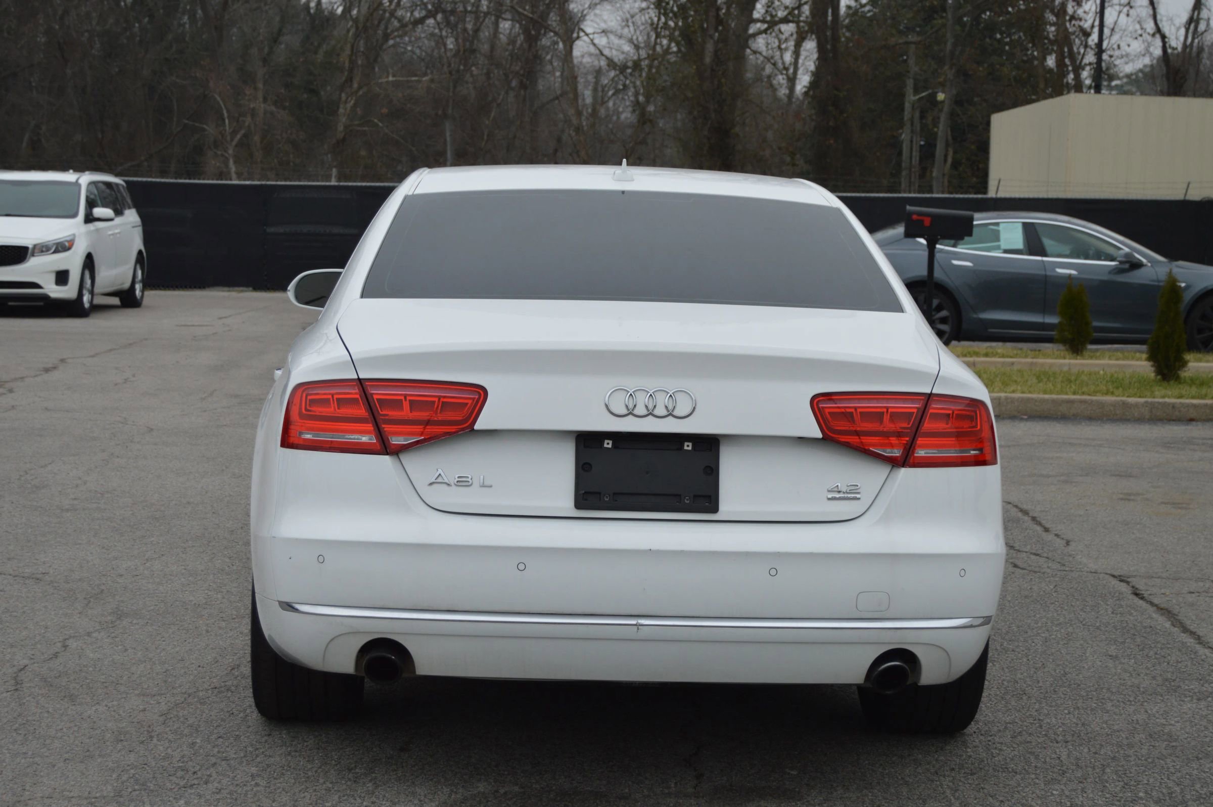 Used 2011 Audi A8 L 4.2 image 5