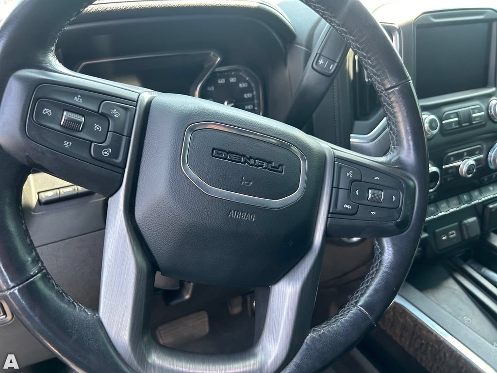 Used 2021 GMC Sierra 3500 Denali w/ Technology Package AWD/4WD image 9