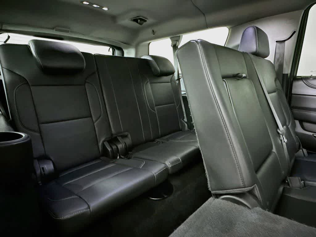 Used 2018 Chevrolet Suburban LT RWD image 32