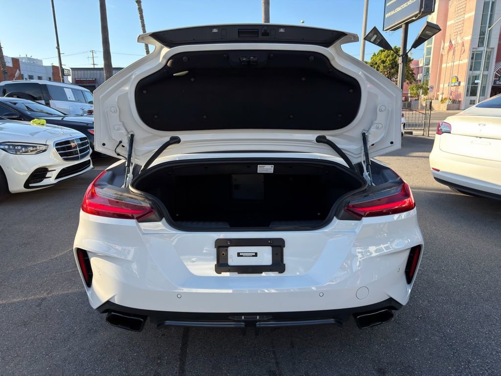 Used 2022 BMW Z4 M40i w/ Premium Package image 9