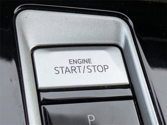 Used 2024 Volkswagen Atlas Cross Sport SE image 25