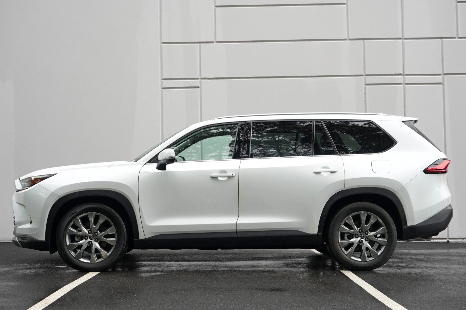 Used 2024 Toyota Grand Highlander FWD image 9