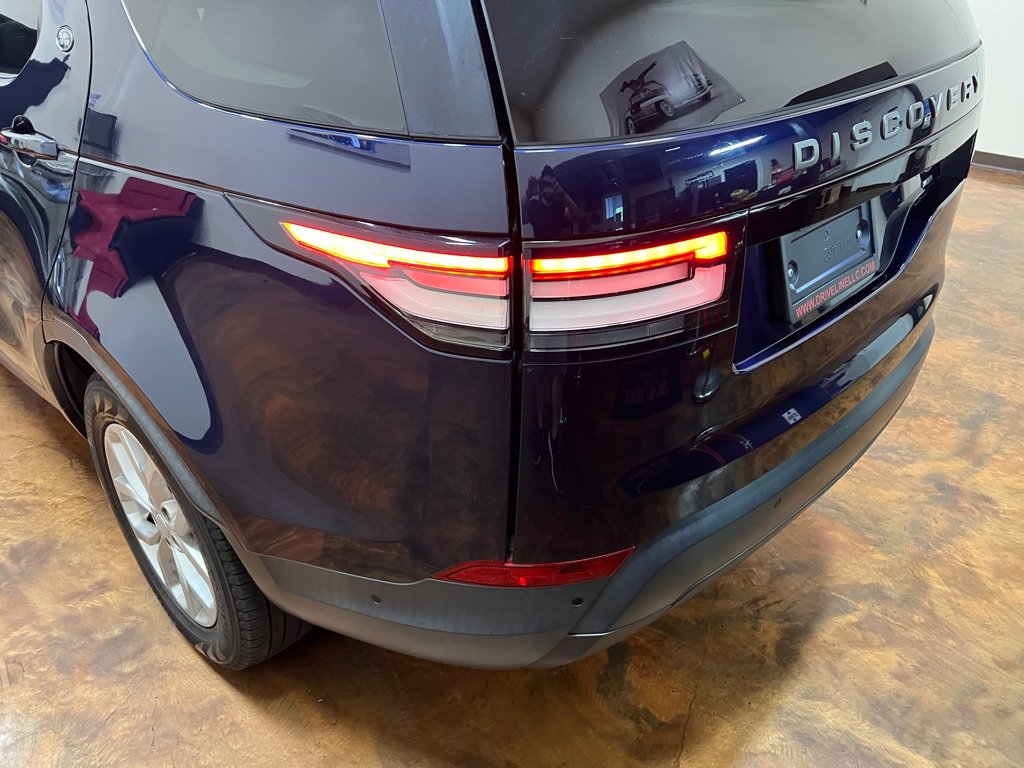 Used 2018 Land Rover Discovery SE image 44