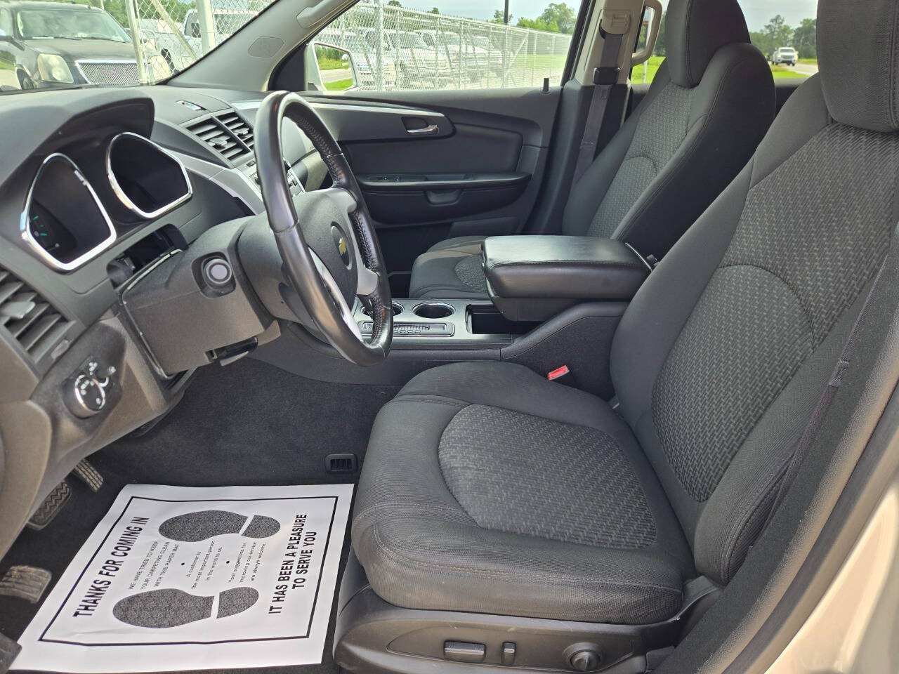 Used 2012 Chevrolet Traverse LT FWD image 13