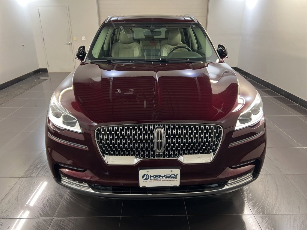 Used 2020 Lincoln Aviator Reserve w/ Equipment Group 202A image 2
