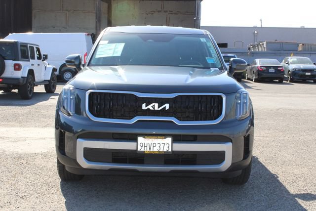Used 2024 Kia Telluride LX FWD image 2