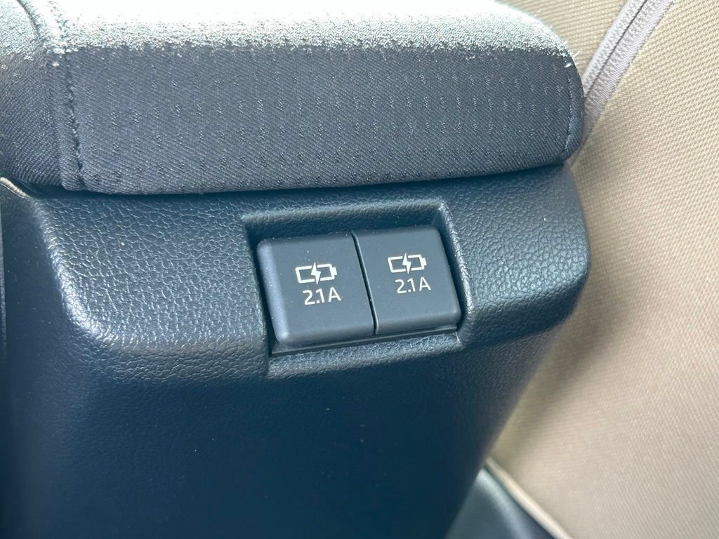 Used 2021 Toyota Prius LE FWD image 50