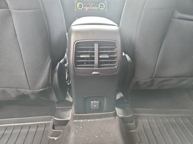 Used 2020 Ford Escape SE image 21