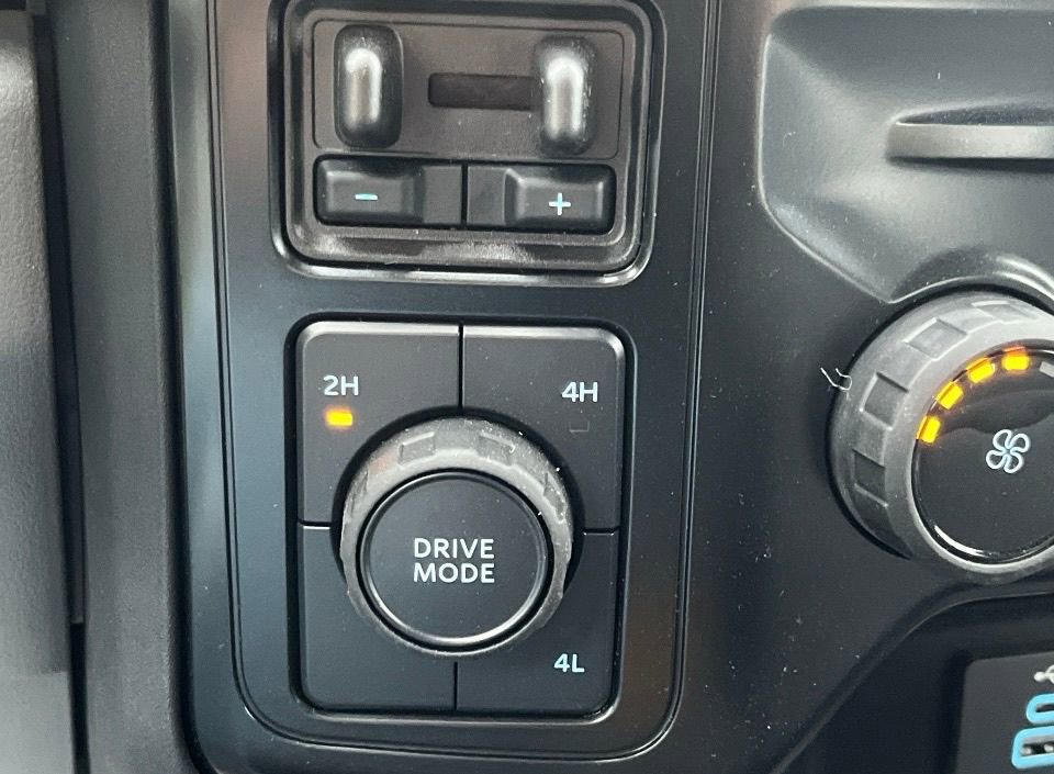 New 2025 Ford F350 XL w/ XL Chrome Package image 12