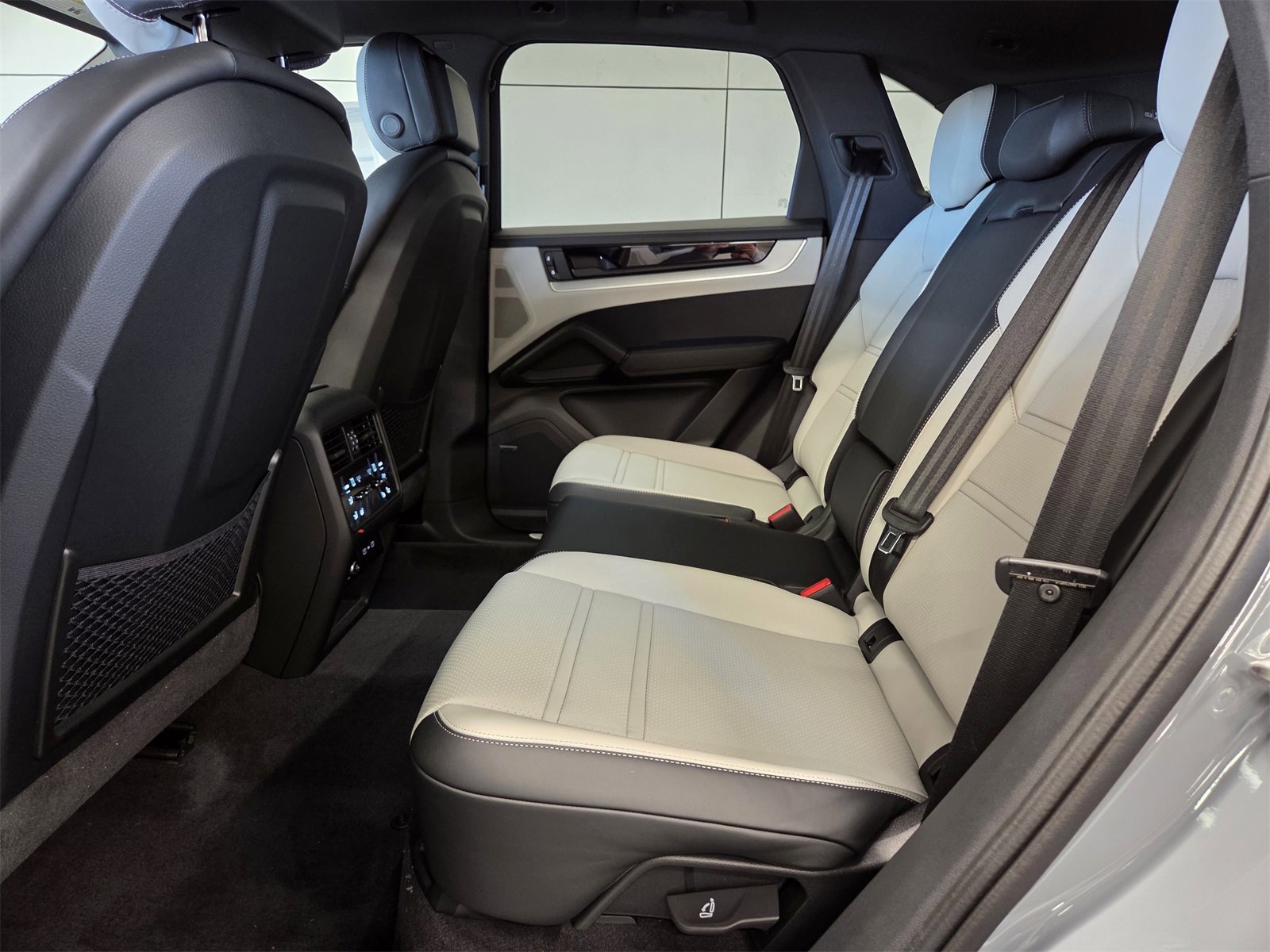 New 2026 Porsche Cayenne image 11