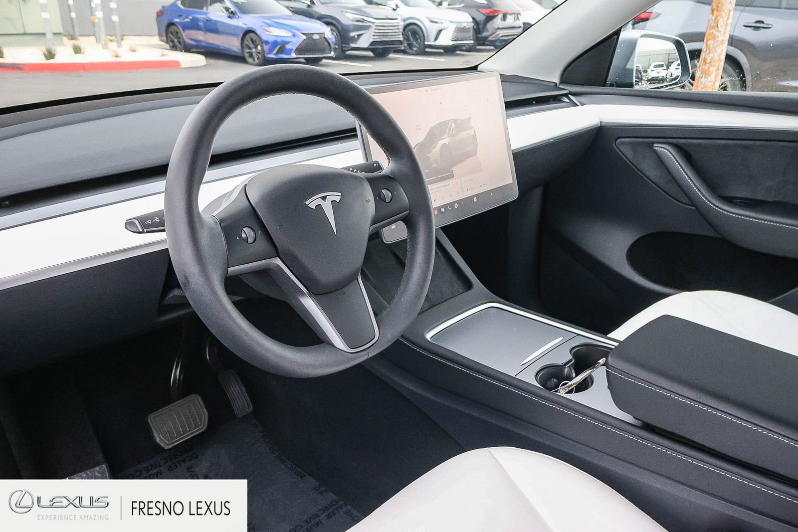 Used 2025 Tesla Model Y Long Range image 19