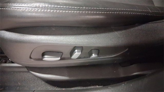 Used 2022 Cadillac XT5 Premium Luxury w/ Technology Package image 22