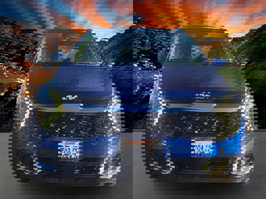 Used 2023 Kia Sportage SX image 2