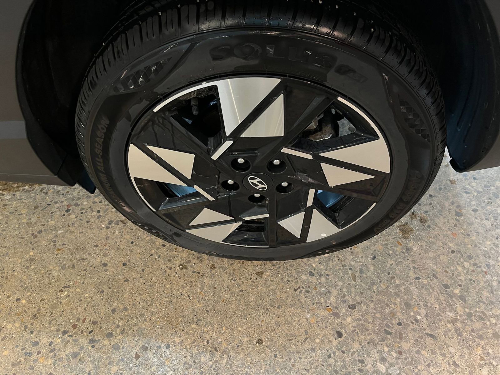 Used 2025 Hyundai Kona SEL FWD image 30