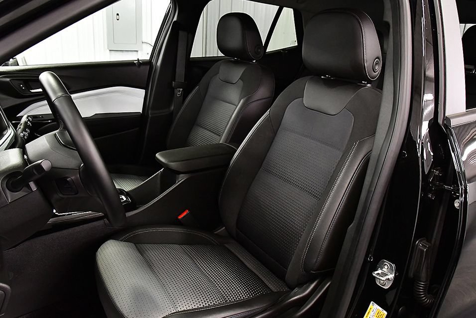 Used 2024 Chevrolet Trax LT w/ Driver Confidence Package FWD image 26