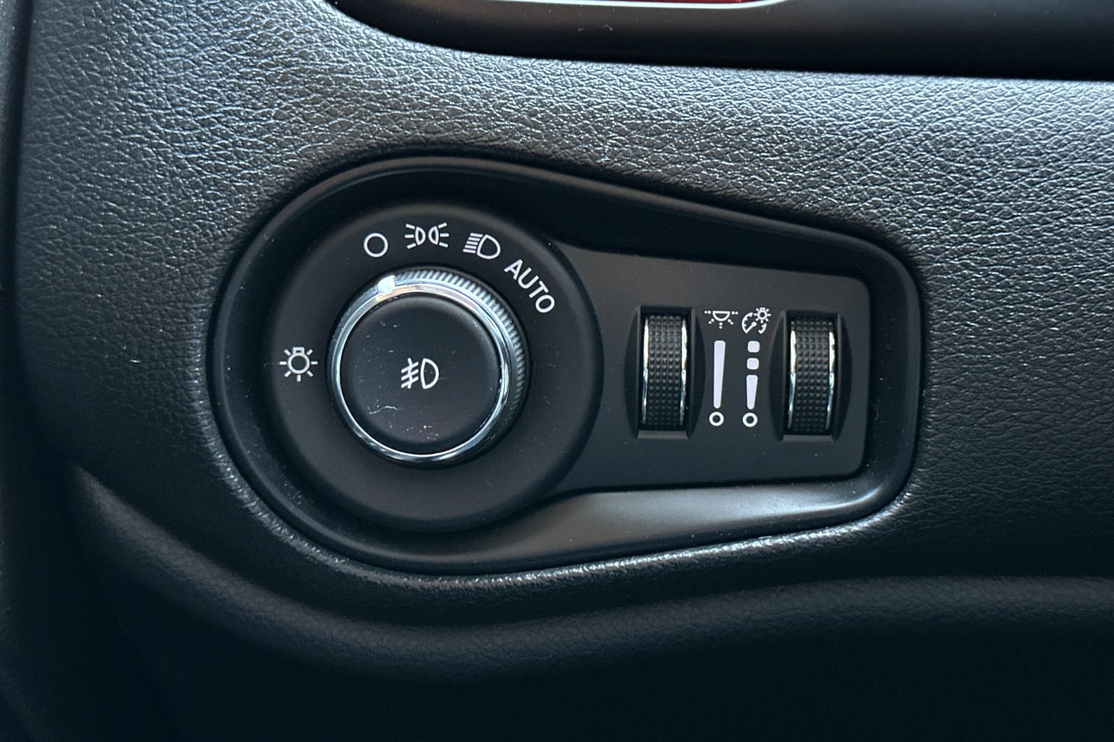 Used 2022 Jeep Renegade Latitude image 41