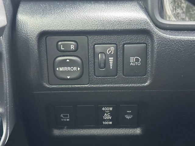 Used 2022 Toyota 4Runner Limited AWD/4WD image 17