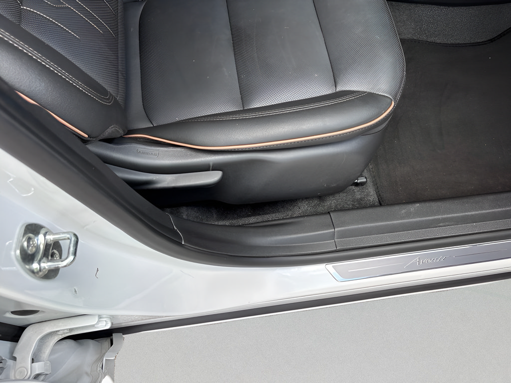 Used 2025 Buick Envista Avenir FWD image 45