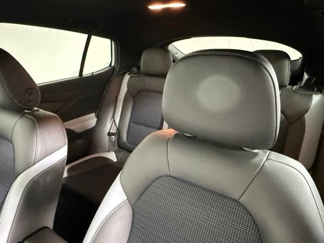 Used 2024 Buick Envista Preferred w/ Convenience I Package FWD image 33