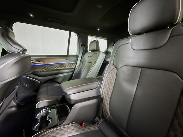 New 2025 Jeep Grand Cherokee L Summit w/ Obsidian Package image 25