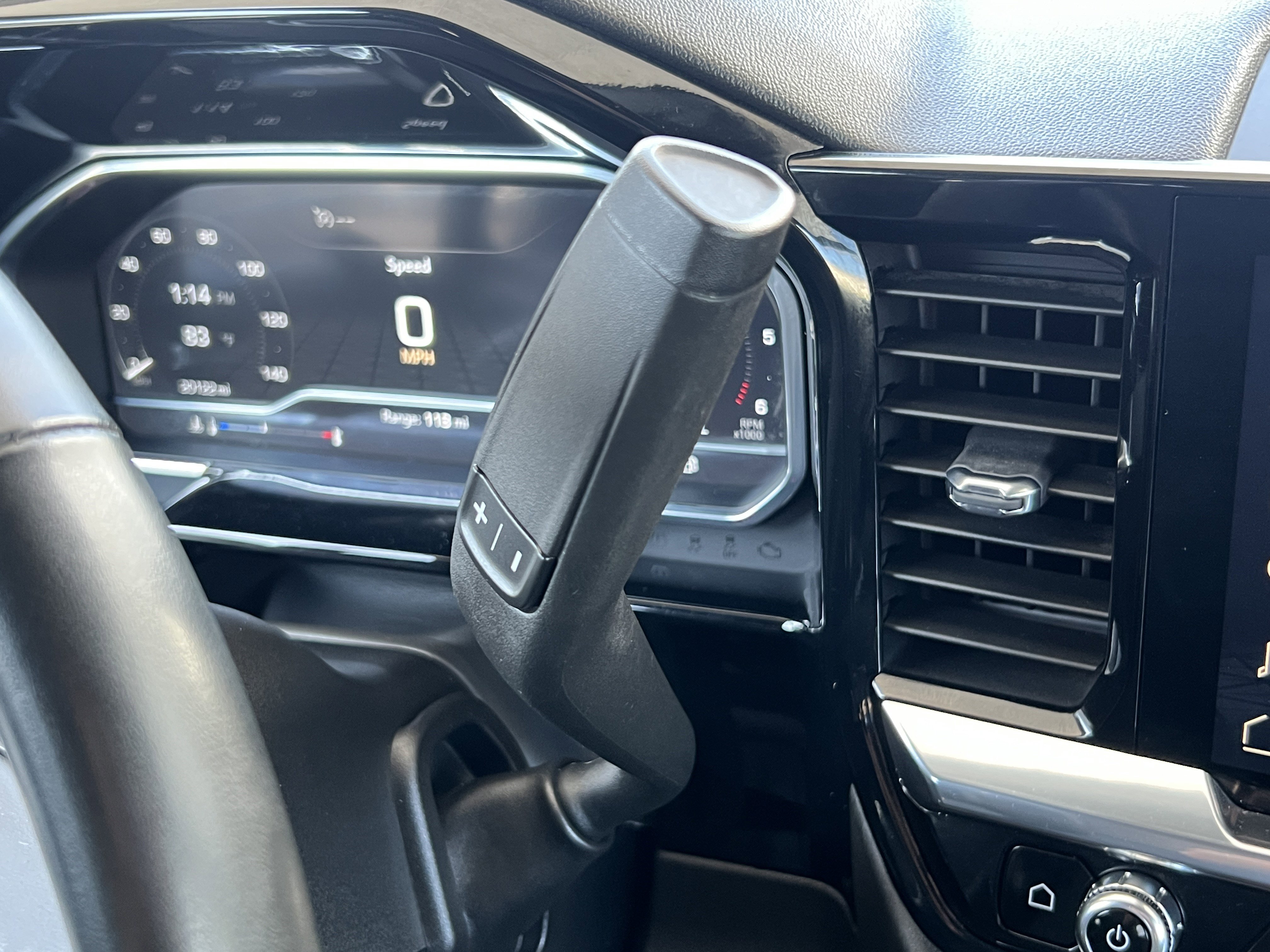 Used 2023 GMC Sierra 1500 Elevation image 32