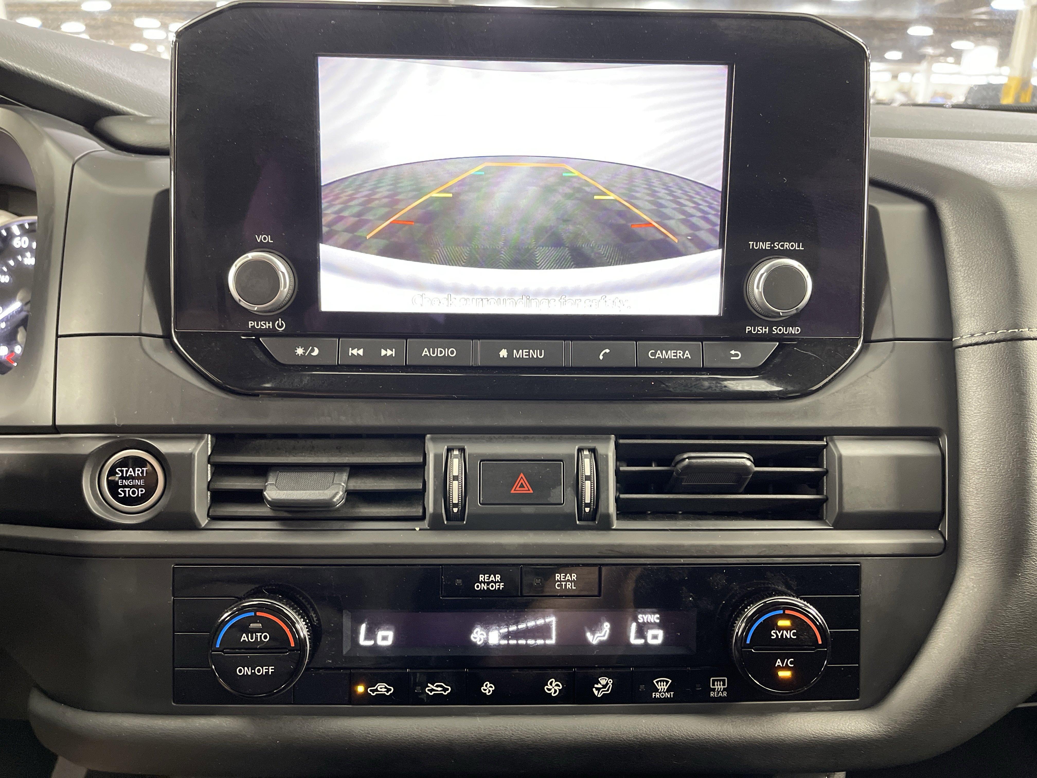 Used 2024 Nissan Pathfinder S image 24