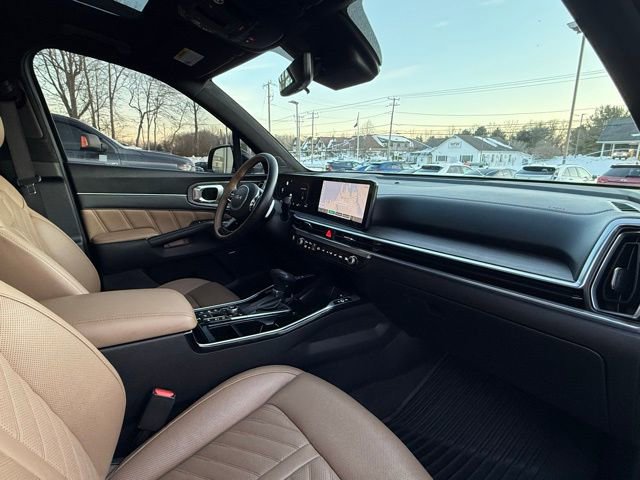 Used 2025 Kia Sorento SX Prestige w/ Olive Brown Leather Package image 17