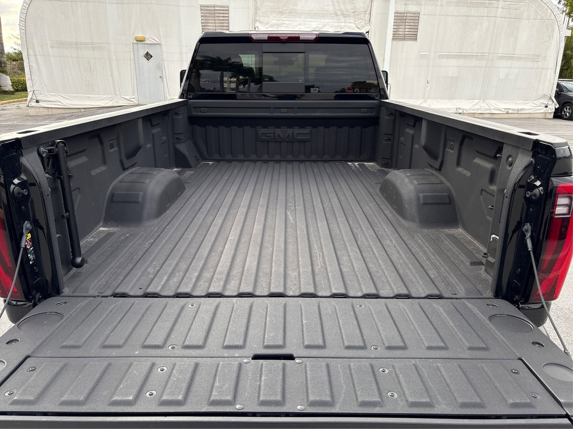 Used 2025 GMC Sierra 3500 Denali image 11