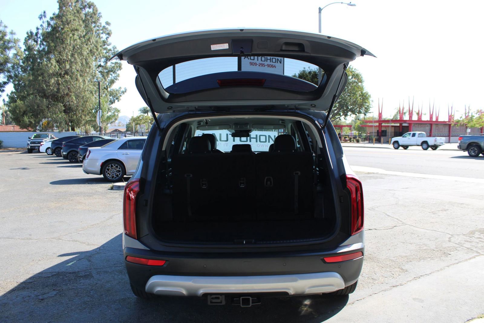 Used 2021 Kia Telluride LX FWD image 6