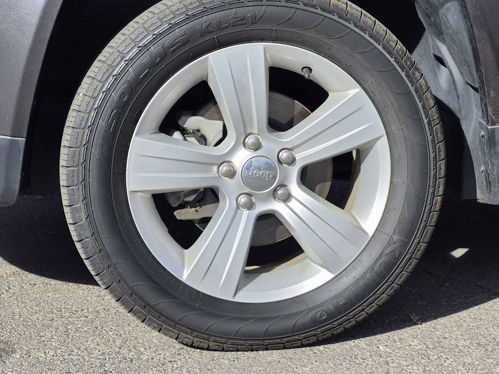 Used 2014 Jeep Compass Latitude image 5