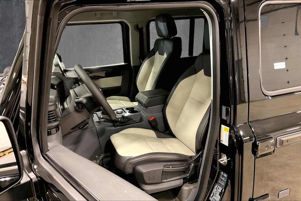 Used 2025 INEOS Grenadier Fieldmaster Edition image 21