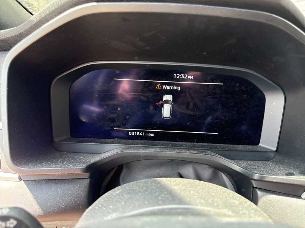 Used 2023 Mitsubishi Outlander SE Black Edition image 11