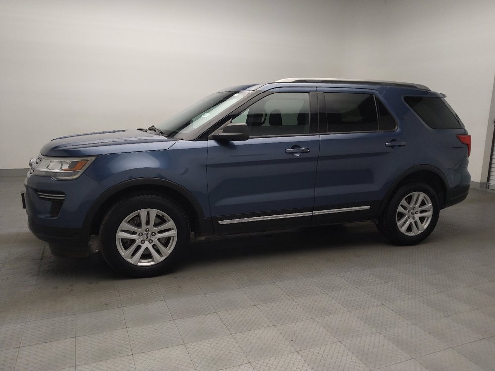Used 2019 Ford Explorer XLT AWD/4WD image 2