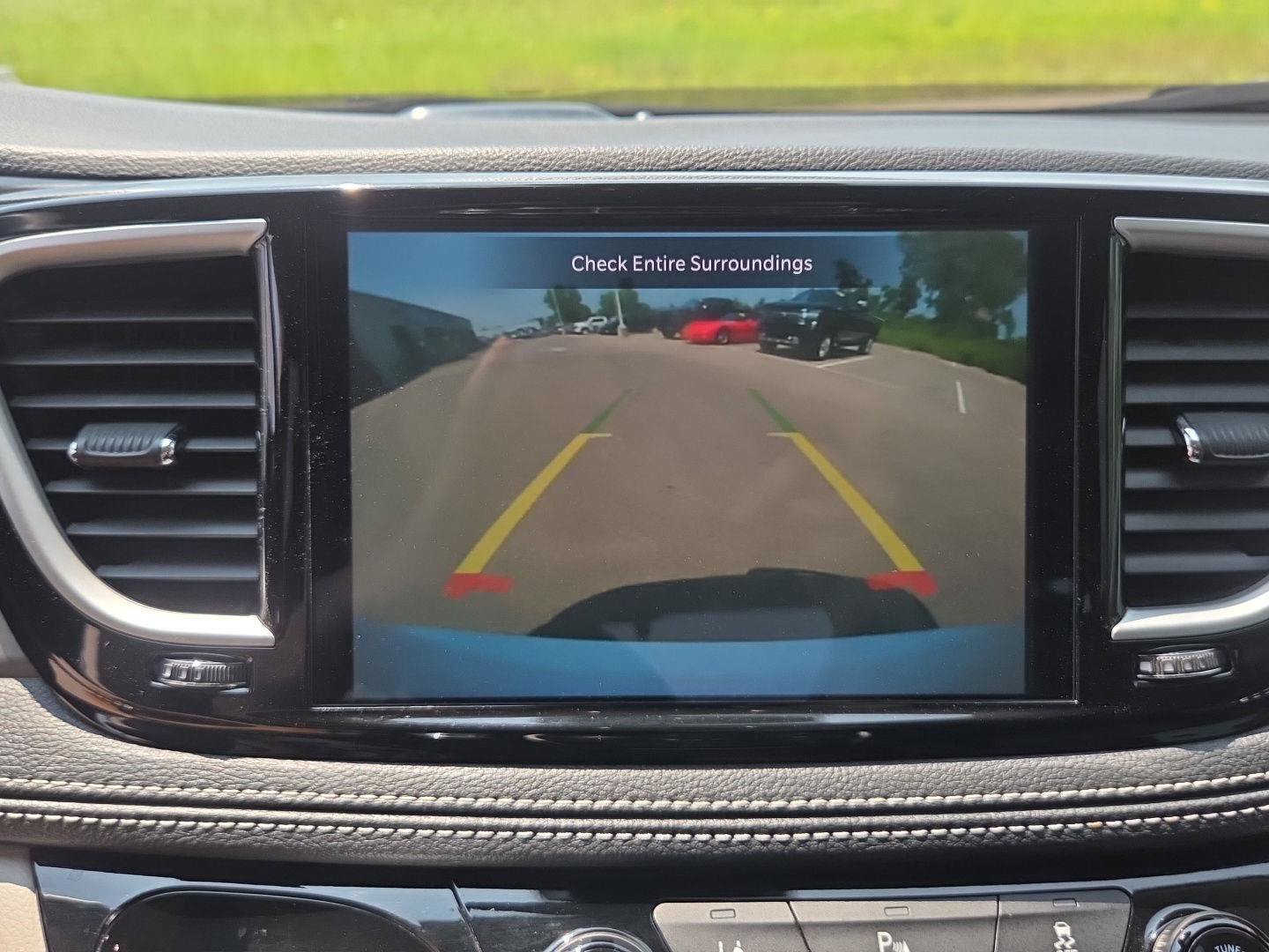 Used 2023 Chrysler Pacifica Touring-L FWD image 24